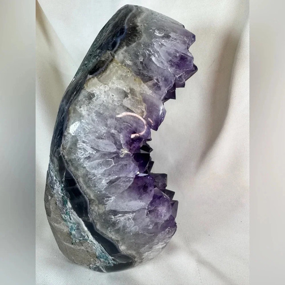Brazilian Amethyst Juicy Grape Jelly Points 🍇 Cutbase Display Statement Piece - Picture 9 of 11